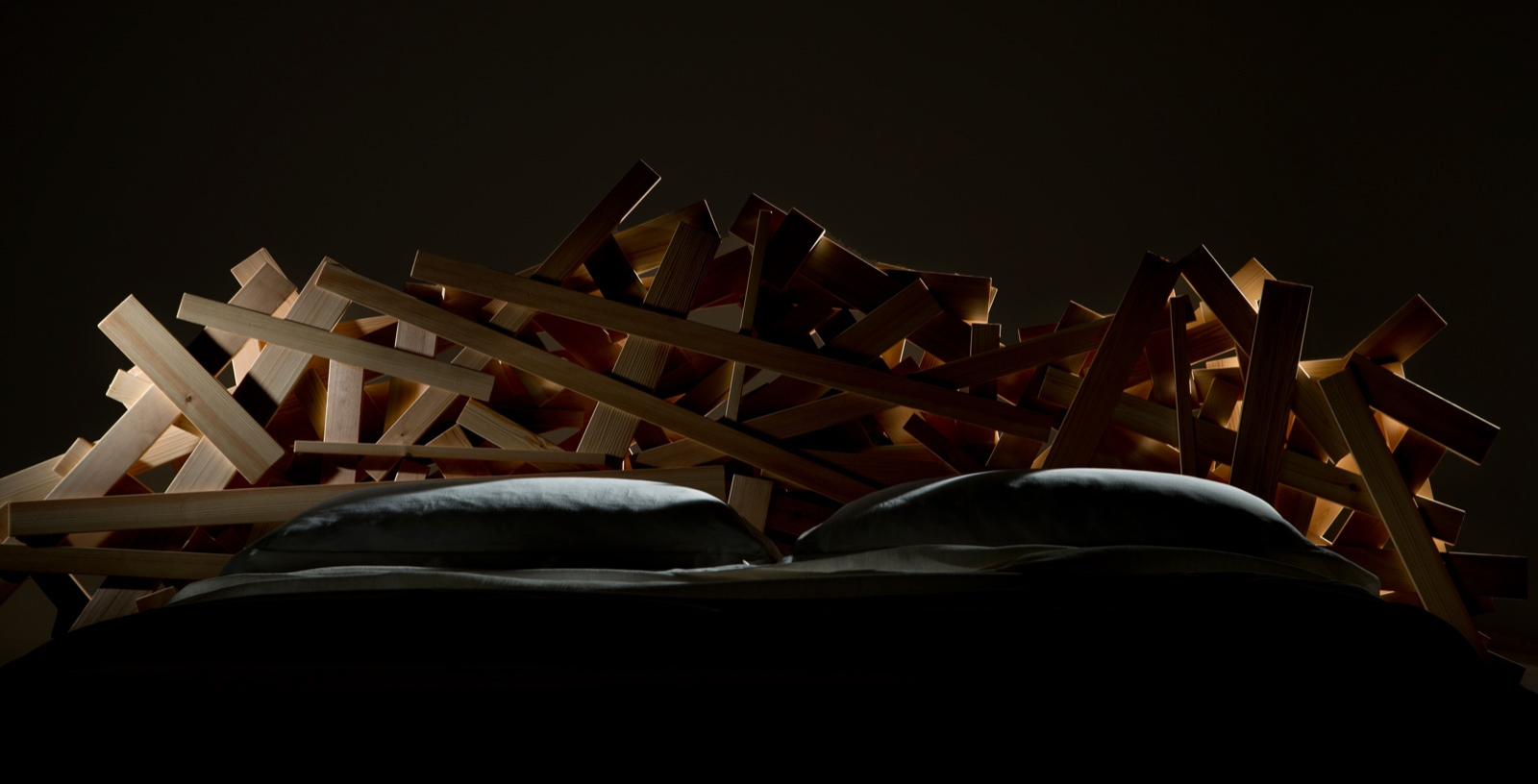 Edra时尚个性手工制成Favela Bed双人床 3