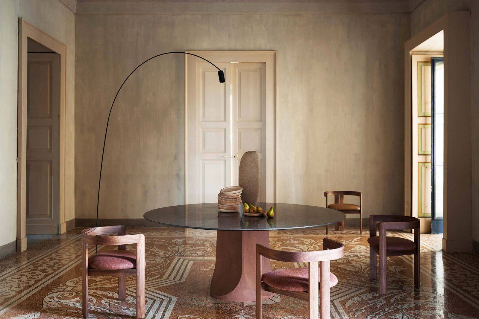 Tacchini Togrul 书桌、玄关桌和餐桌 3